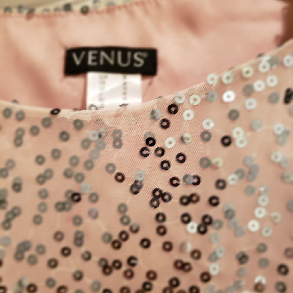 Dress - Picture 2 of 4